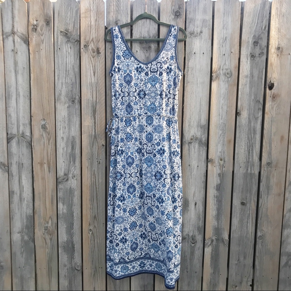 Max Studio V-Neck Printed Maxi Dress